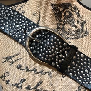 ▪️VINTAGE Leather Studded Belt
